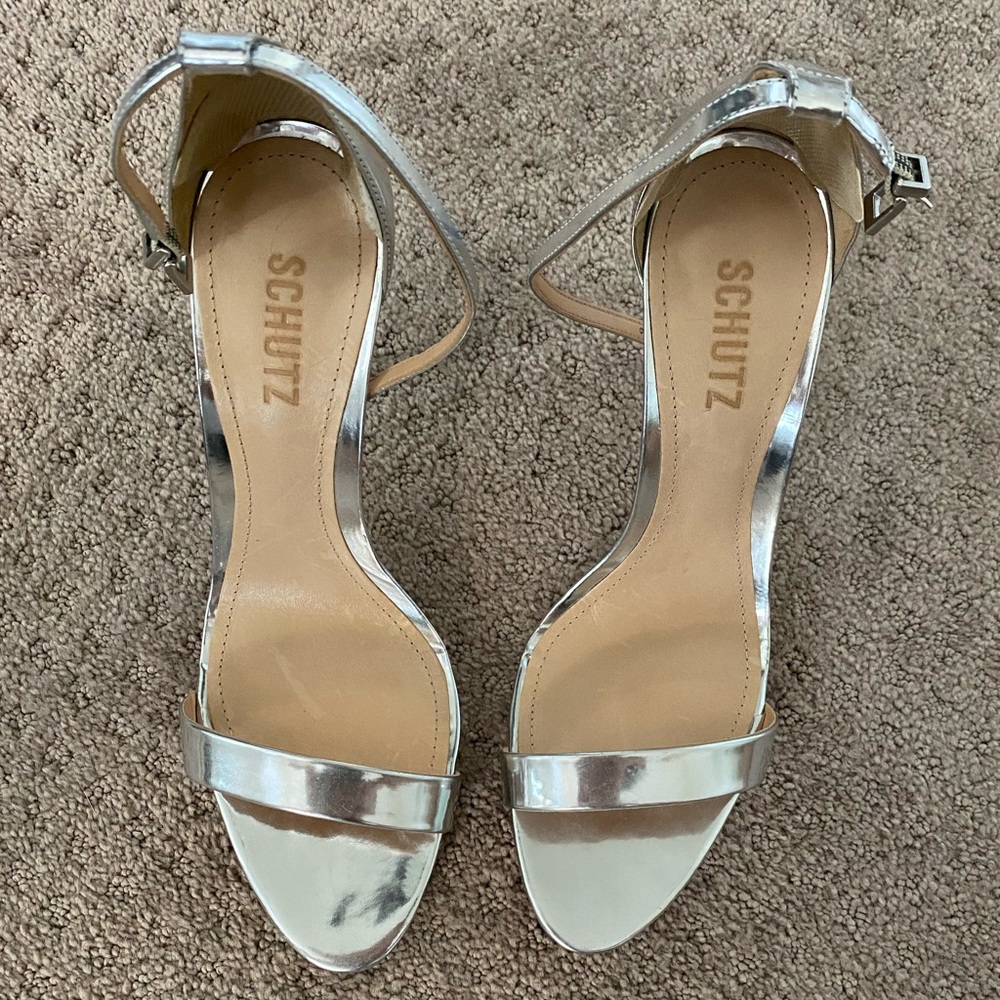 Schutz Cady Lee sz 10.5 silver heels